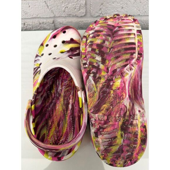 Crocs Unisex Classic Pink Marbled Tie Dye Clog Sandals Size W11 / M 9 main image 8